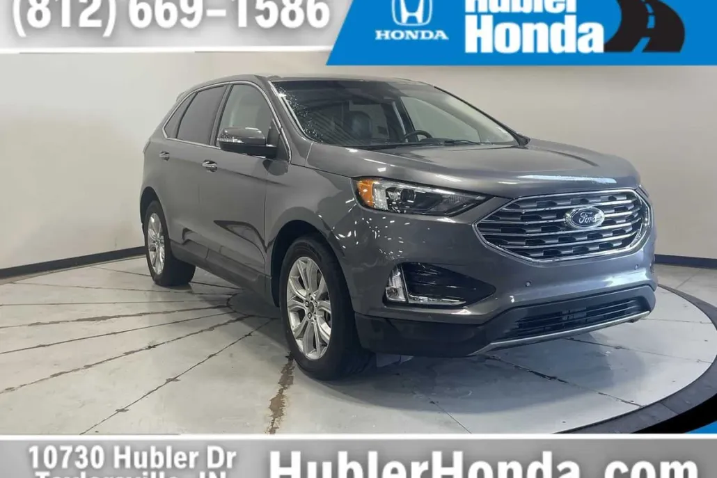 2024 Ford Edge Titanium photo 1