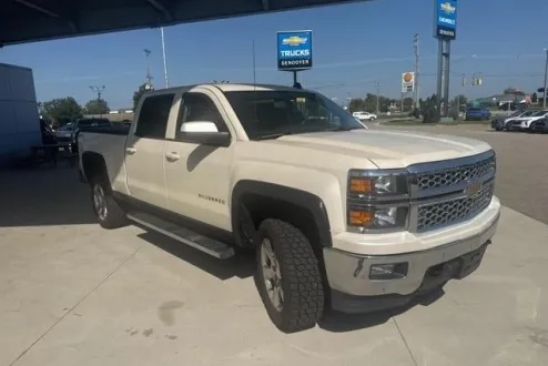 2014 Chevrolet Silverado 1500 LT photo 3