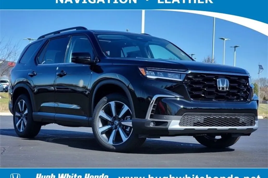 2025 Honda Pilot Touring photo 1