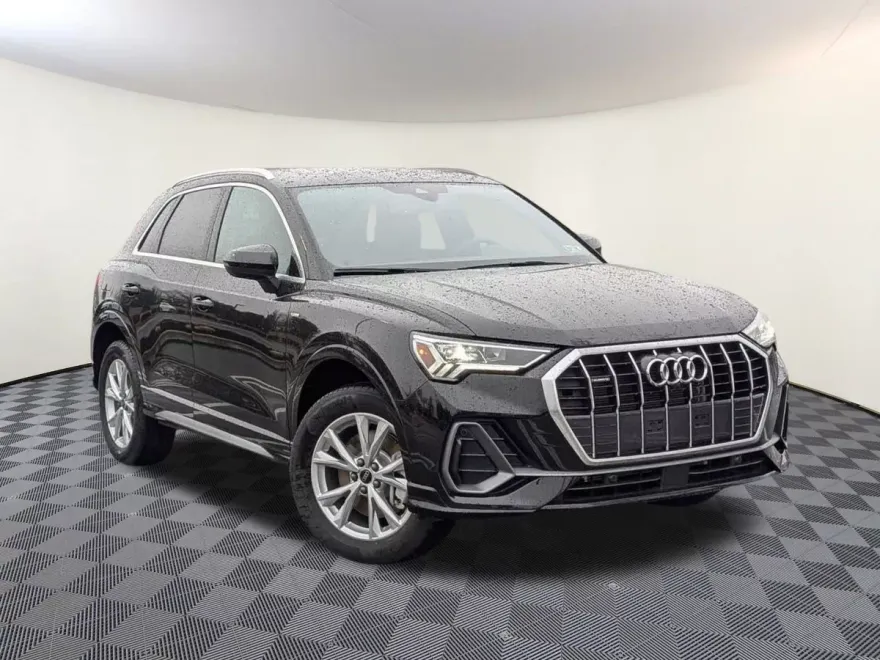 2025 Audi Q3 S line Premium Plus photo 1