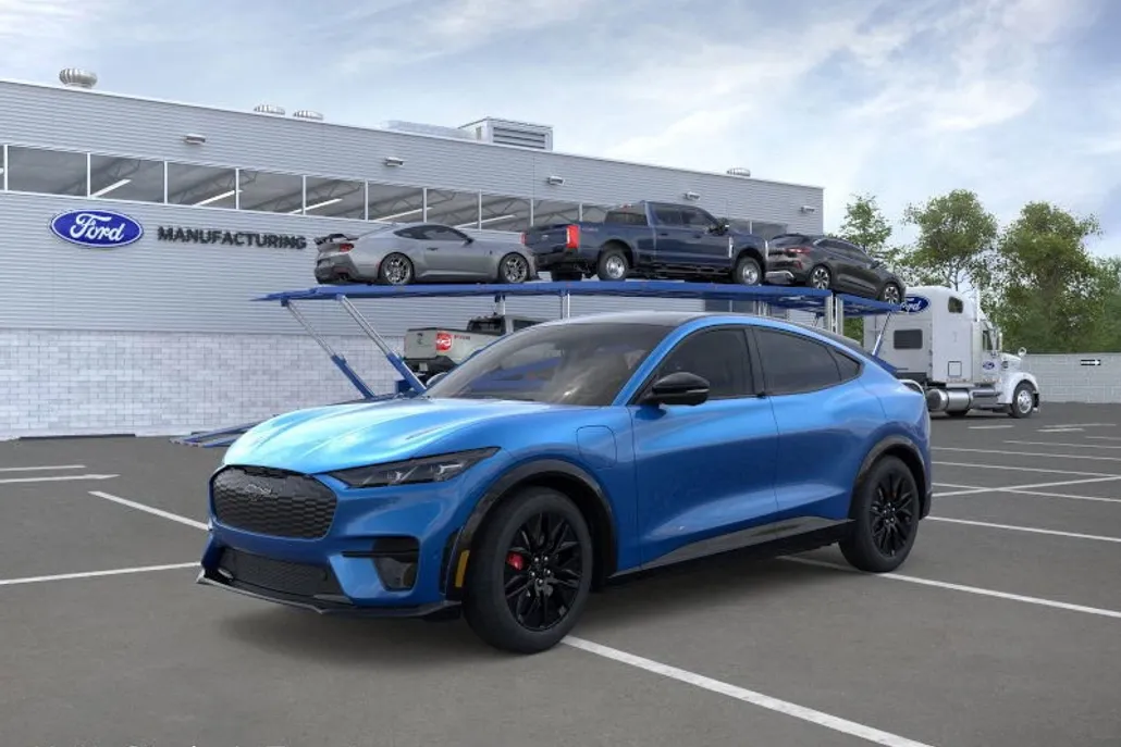 2025 Ford Mustang Mach-E Premium photo 1
