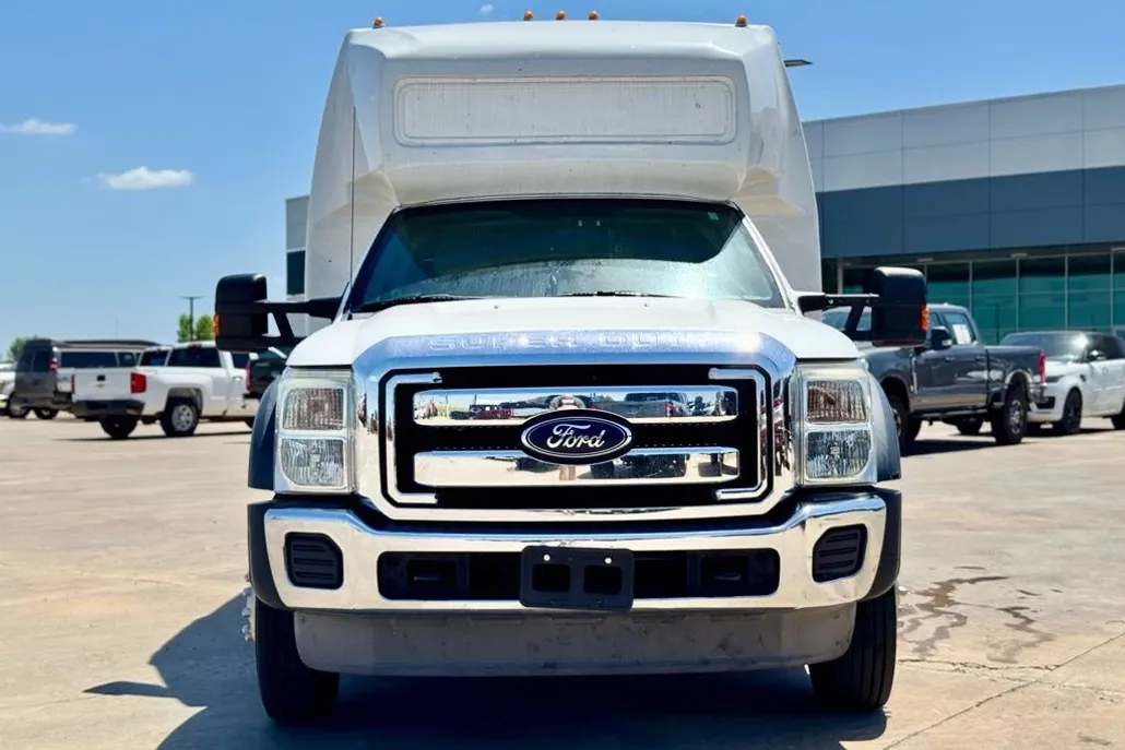 2013 Ford F-550 photo 1