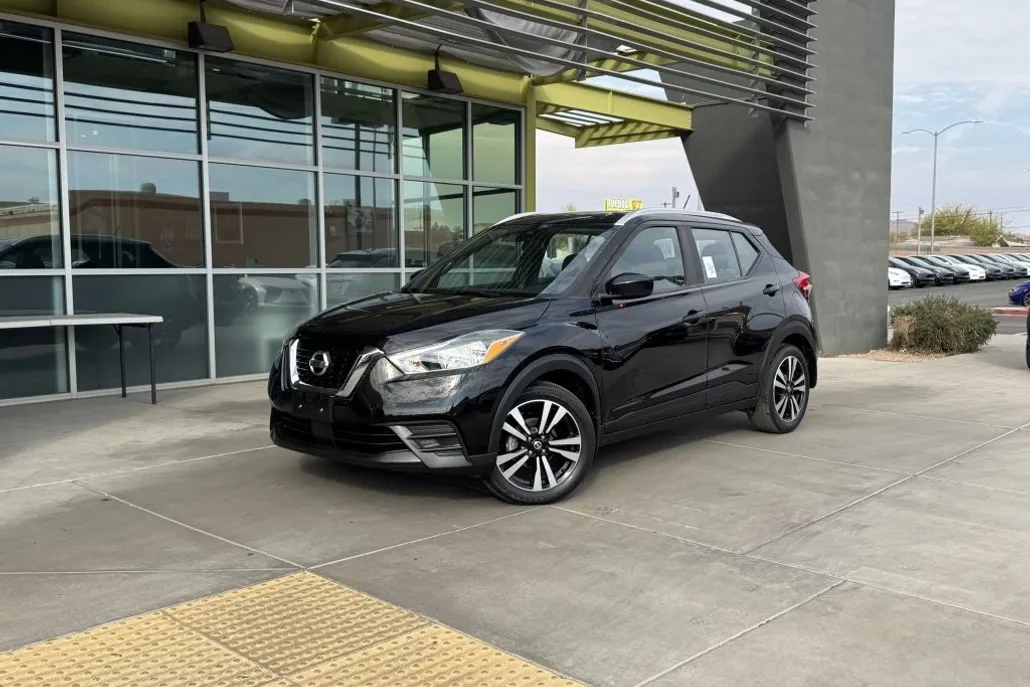 2020 Nissan Kicks SV photo 1
