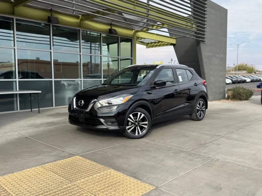 2020 Nissan Kicks SV photo 1