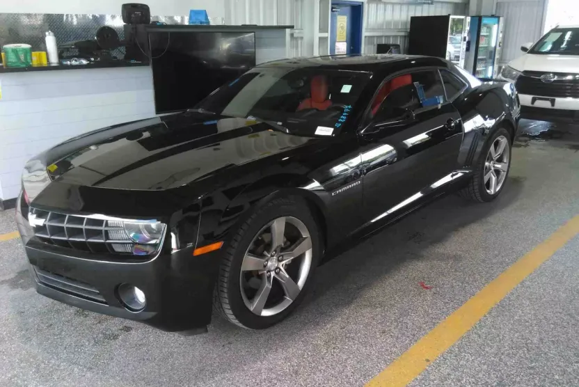 2011 Chevrolet Camaro 2LT photo 1