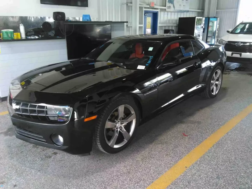 2011 Chevrolet Camaro 2LT photo 1