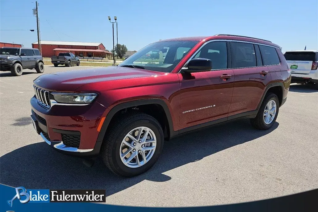 2025 Jeep Grand Cherokee Laredo X photo 1