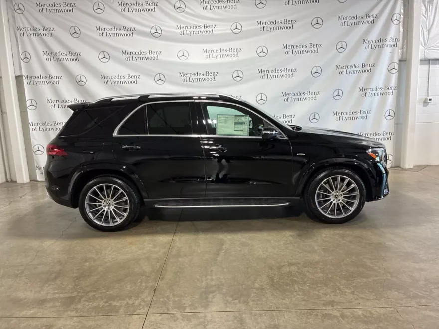 2025 Mercedes Benz GLE 450e 4MATIC photo 1