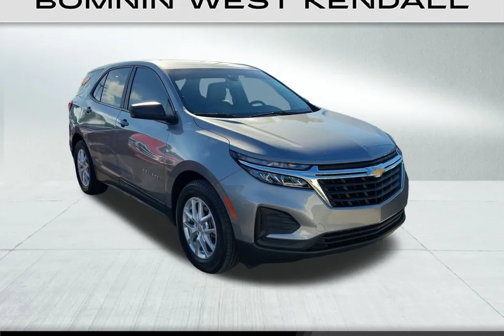 2024 Chevrolet Equinox LS photo 1