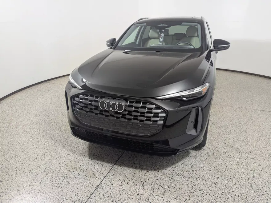 2025 Audi Q5 2.0T Premium photo 1