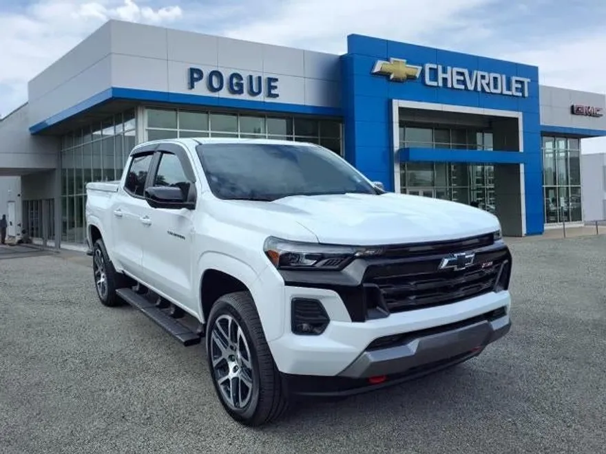 2024 Chevrolet Colorado Z71 photo 1