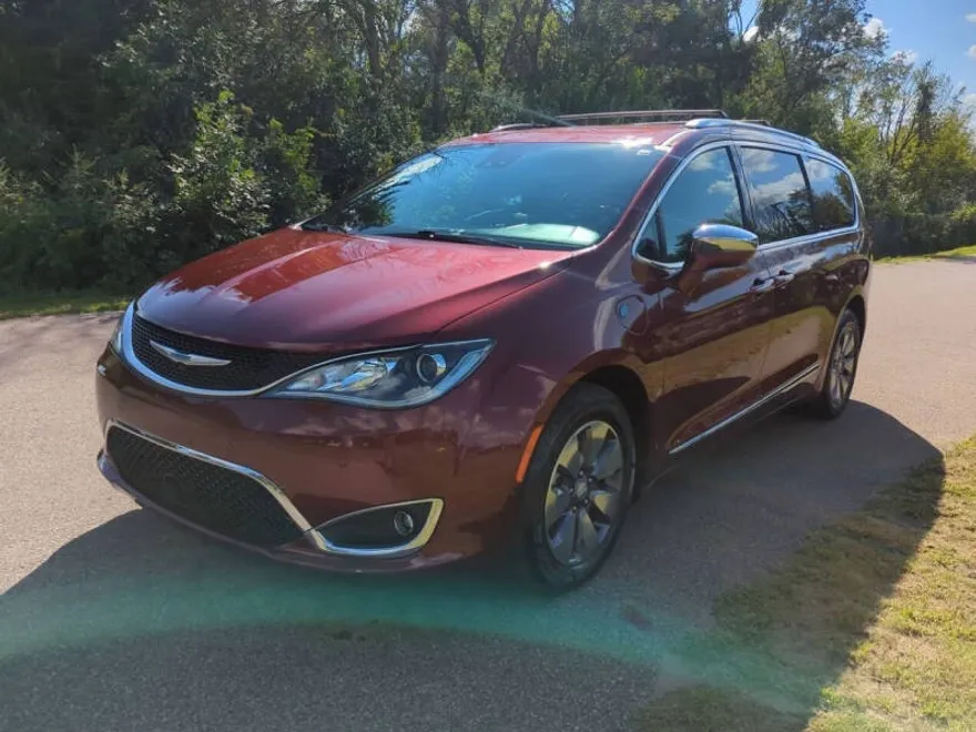 2020 Chrysler Pacifica Hybrid Limited 35th Anniversary photo 1