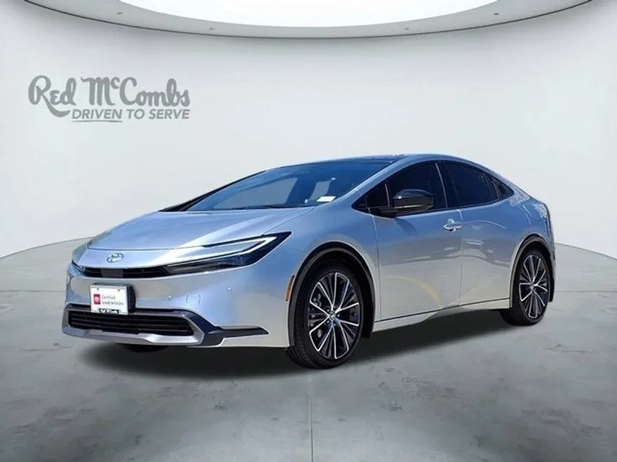 2025 Toyota Prius XLE photo 1