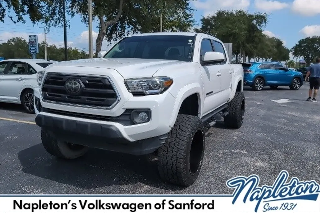 2018 Toyota Tacoma SR5 photo 1