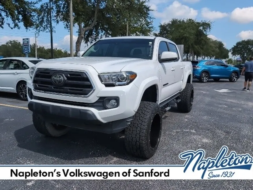 2018 Toyota Tacoma SR5 photo 1