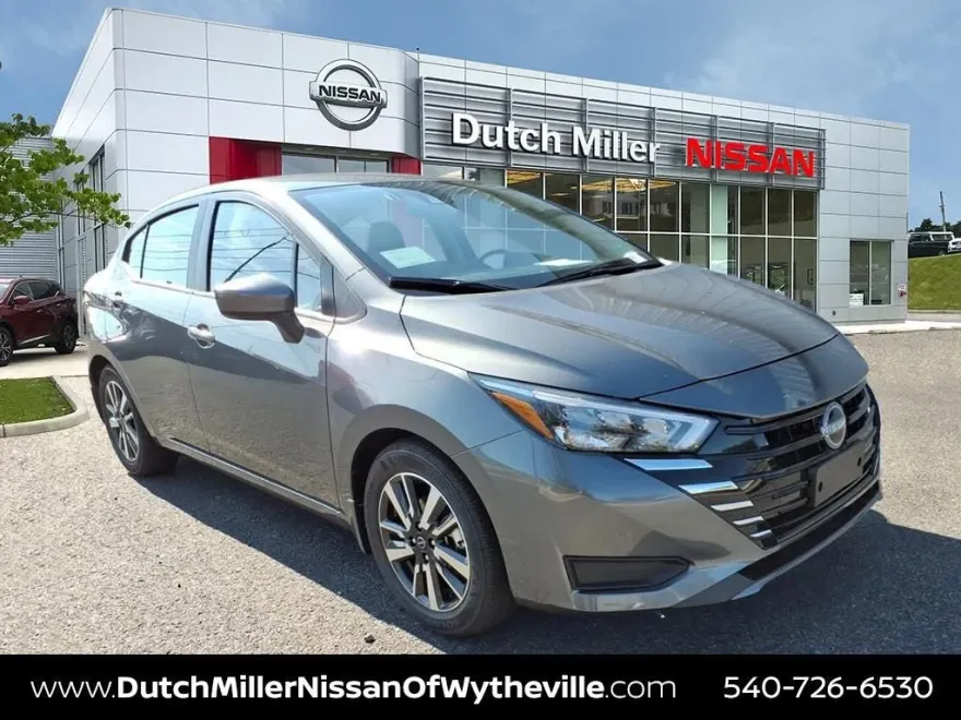 2025 Nissan Versa SV photo 1