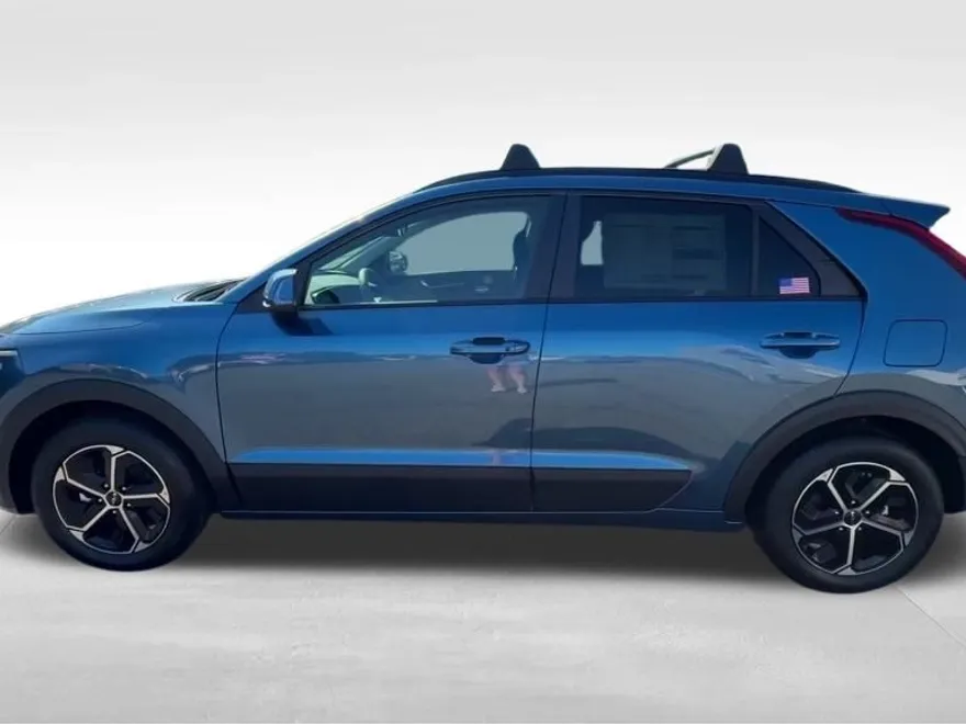 2025 Kia Niro EX photo 1