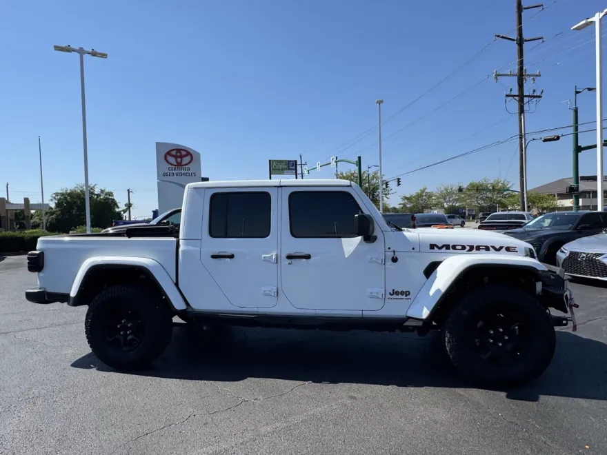 2022 Jeep Gladiator Mojave photo 1