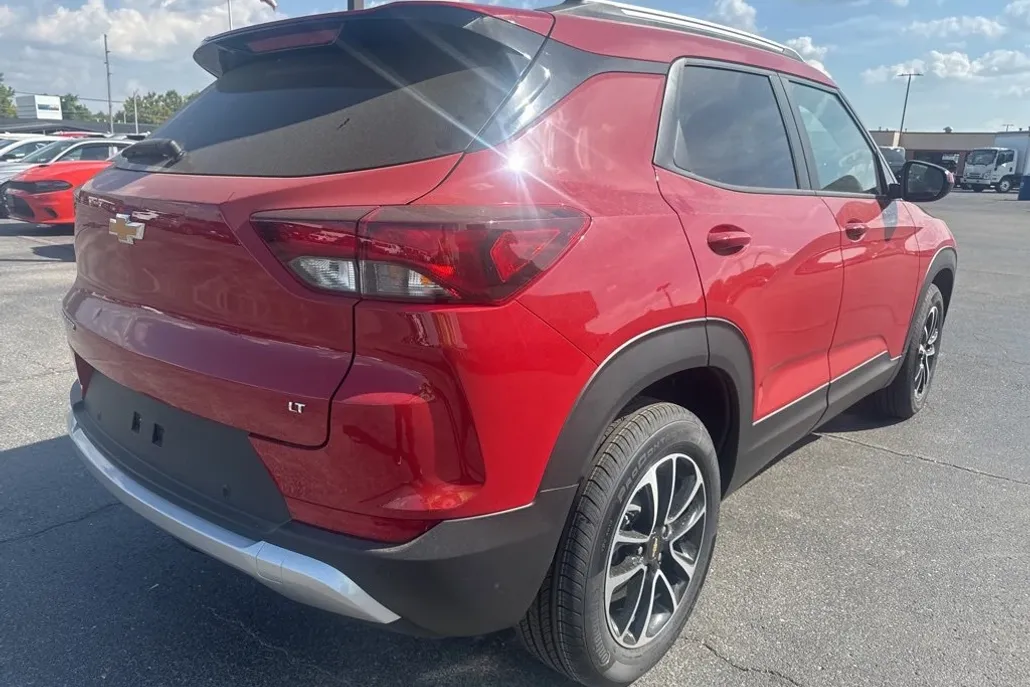 2026 Chevrolet Trailblazer LT photo 1