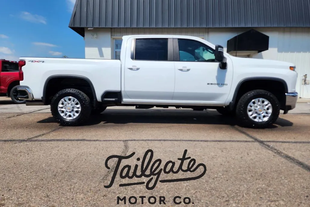 2021 Chevrolet Silverado 2500HD LT photo 1