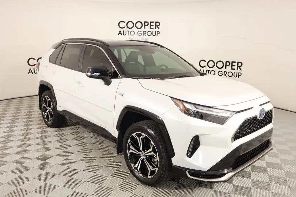 2024 Toyota RAV4 Prime XSE photo 1