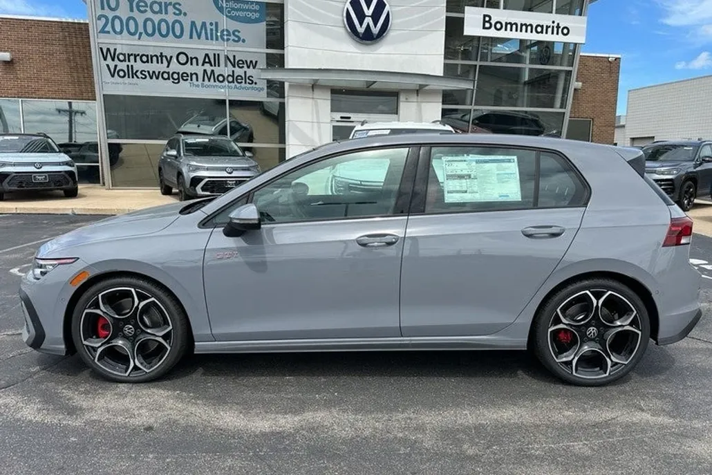 2025 Volkswagen Golf GTI Autobahn photo 1