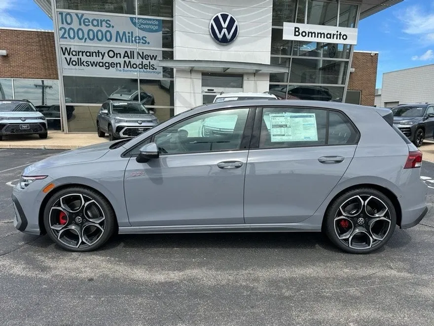 2025 Volkswagen Golf GTI Autobahn photo 1