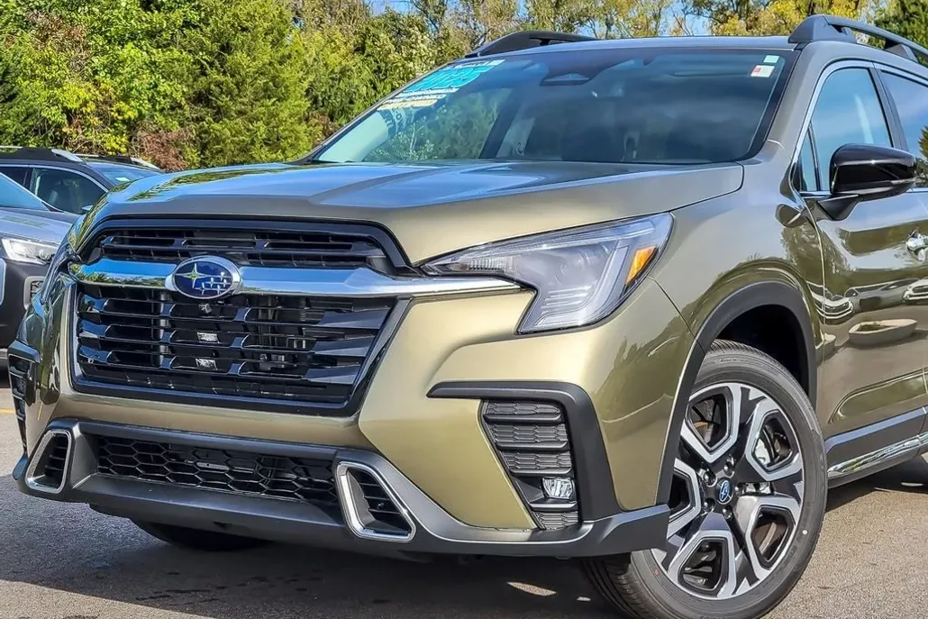 2025 Subaru Ascent Touring photo 1