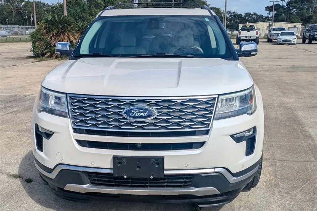 2018 Ford Explorer Platinum photo 1