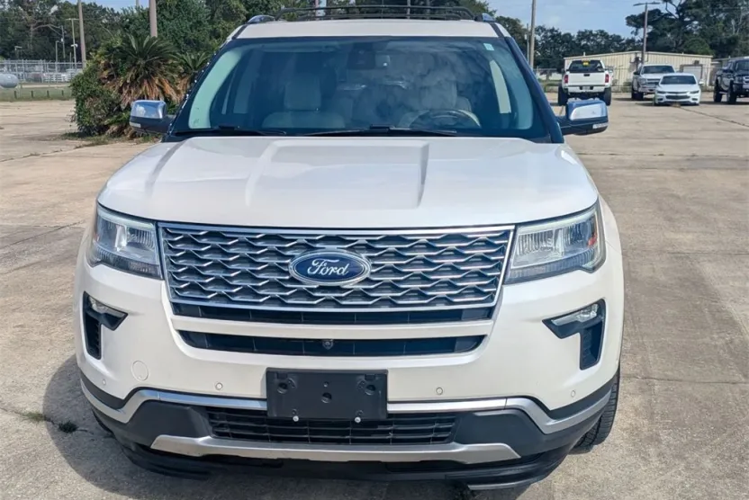 2018 Ford Explorer Platinum photo 1