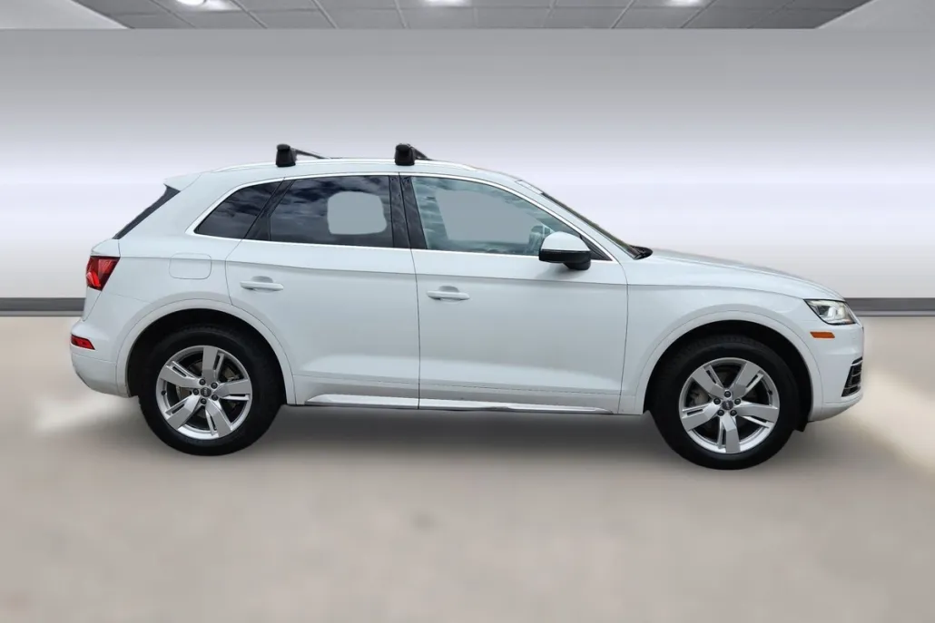 2019 Audi Q5 Premium Plus 45 TFSI photo 1
