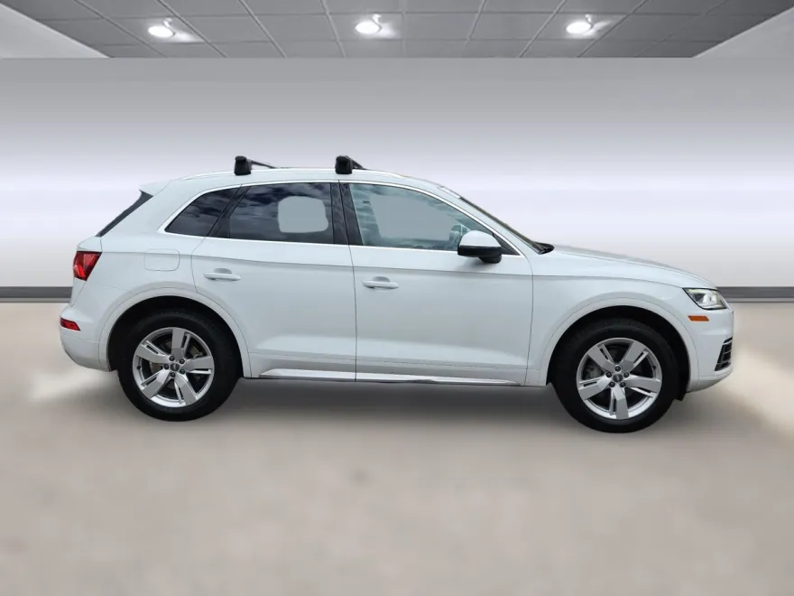 2019 Audi Q5 Premium Plus 45 TFSI photo 1