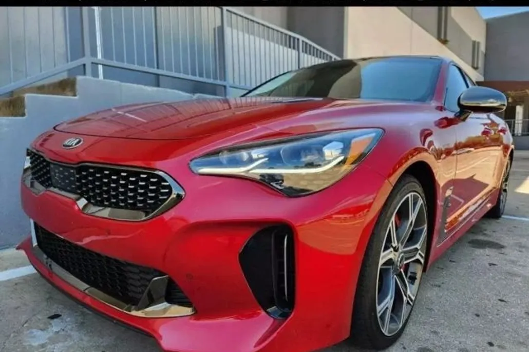 2018 Kia Stinger GT2 photo 1