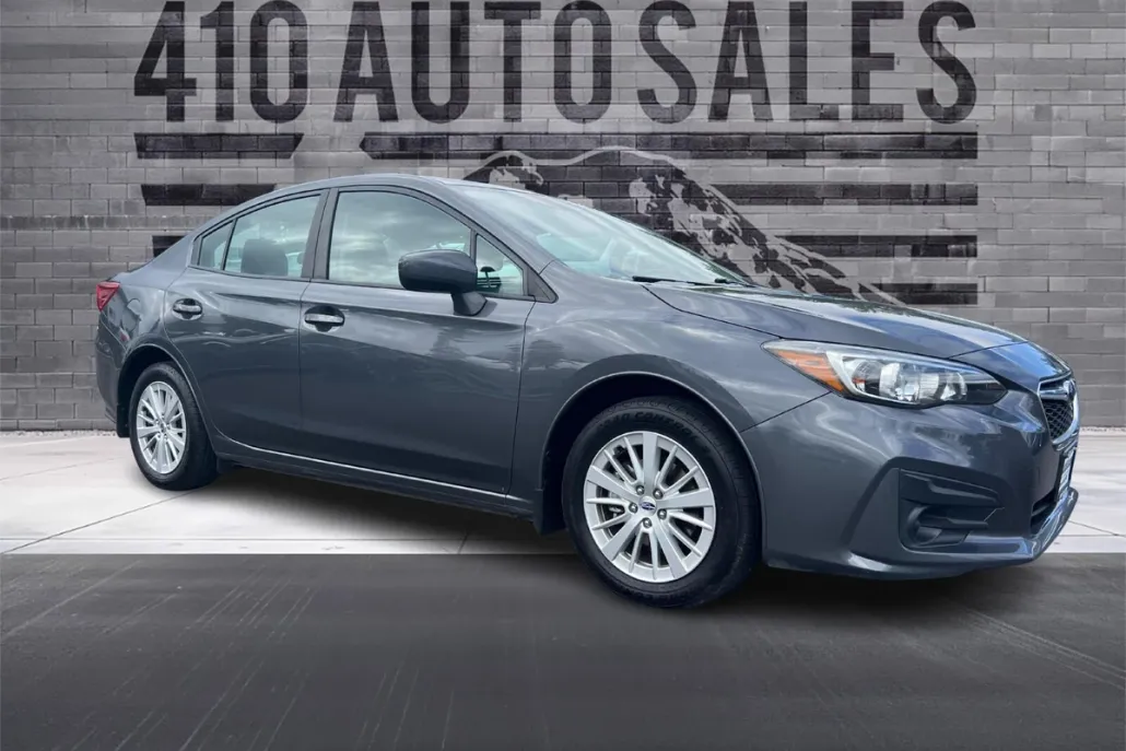 2018 Subaru Impreza Premium photo 1