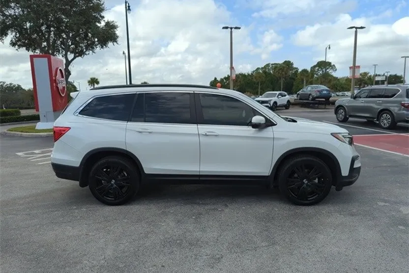 2021 Honda Pilot Special Edition photo 1