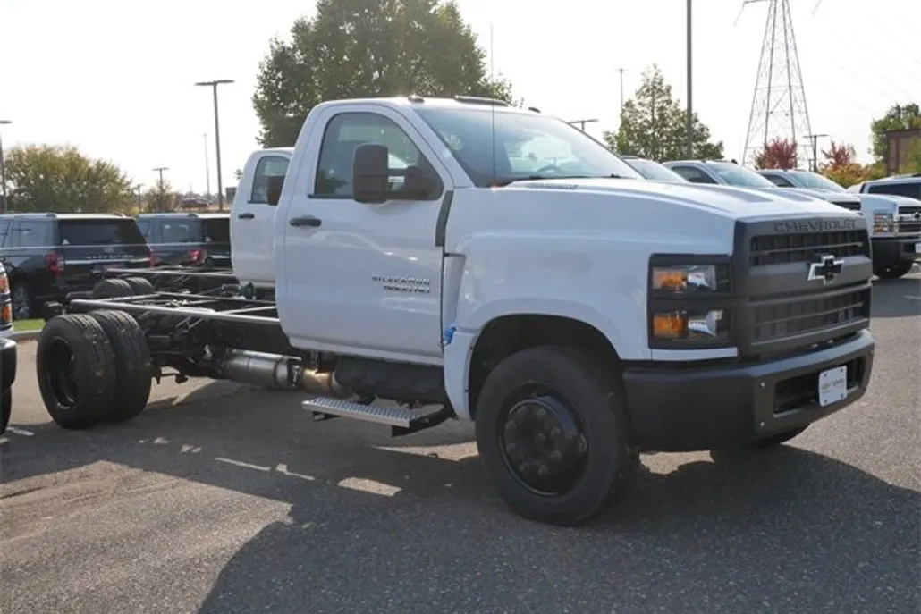 2024 Chevrolet Silverado 5500HD Work Truck photo 1