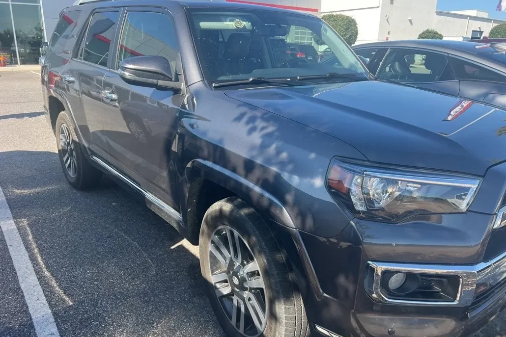 2019 Toyota 4Runner Limited 4WD photo 1
