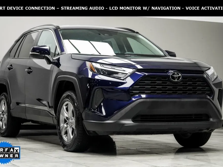 2024 Toyota RAV4 XLE photo 4