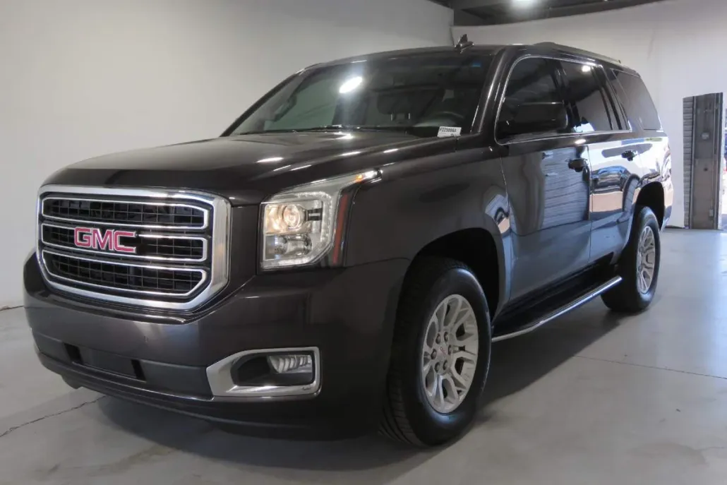 2017 Gmc Yukon SL photo 1