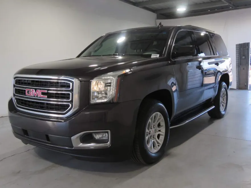 2017 Gmc Yukon SL photo 1