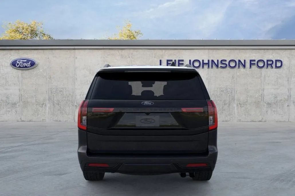 2025 Ford Expedition photo 1
