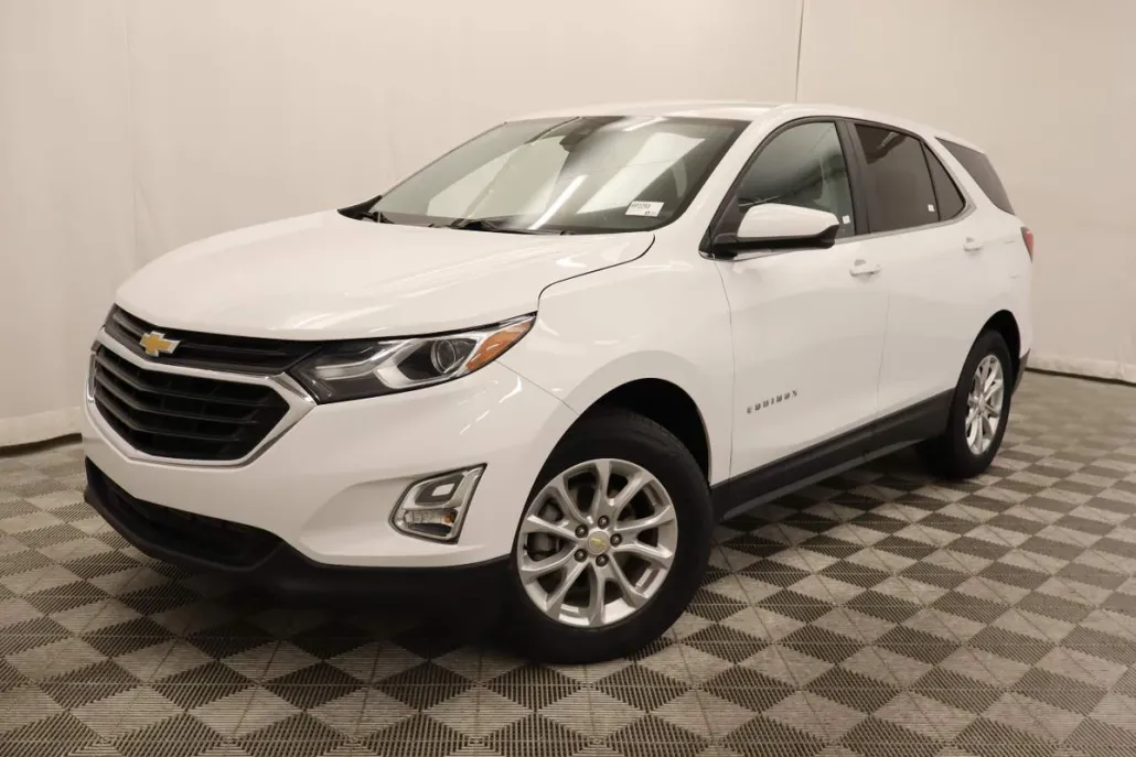 2021 Chevrolet Equinox LT photo 1