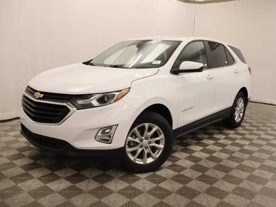 2021 Chevrolet Equinox LT photo 1