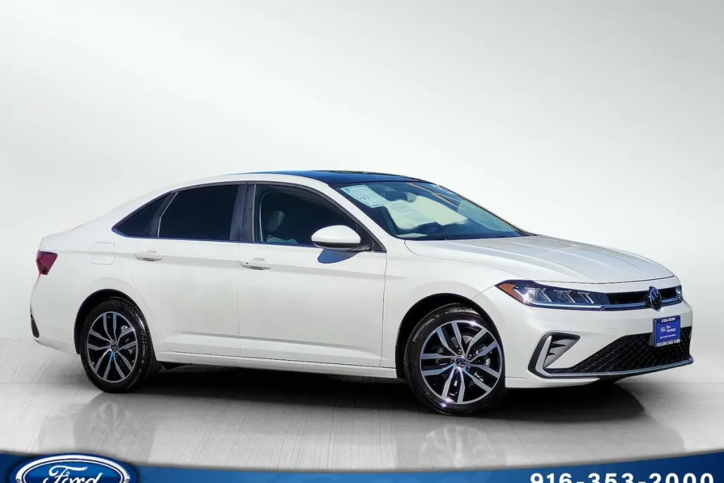 2025 Volkswagen Jetta 1.5T SE photo 1