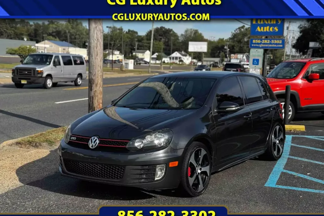 2011 Volkswagen Golf GTI photo 1