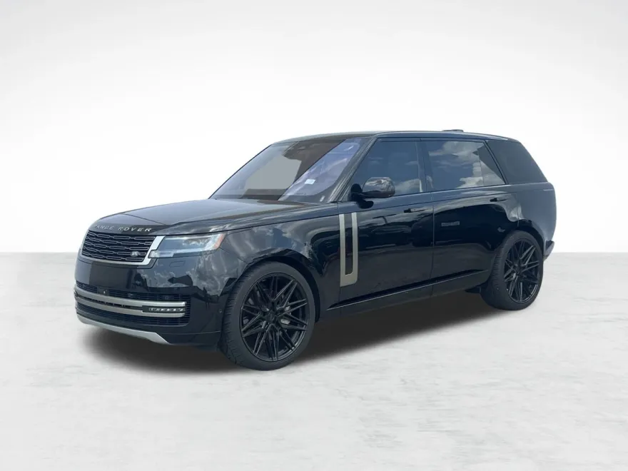 2023 Land Rover Range Rover SE photo 1