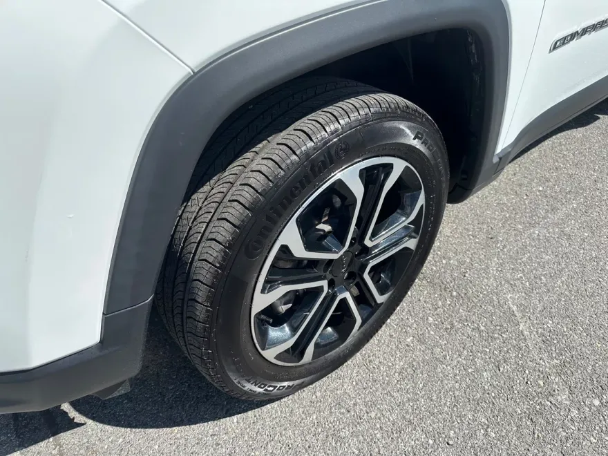 2022 Jeep Compass Limited photo 1