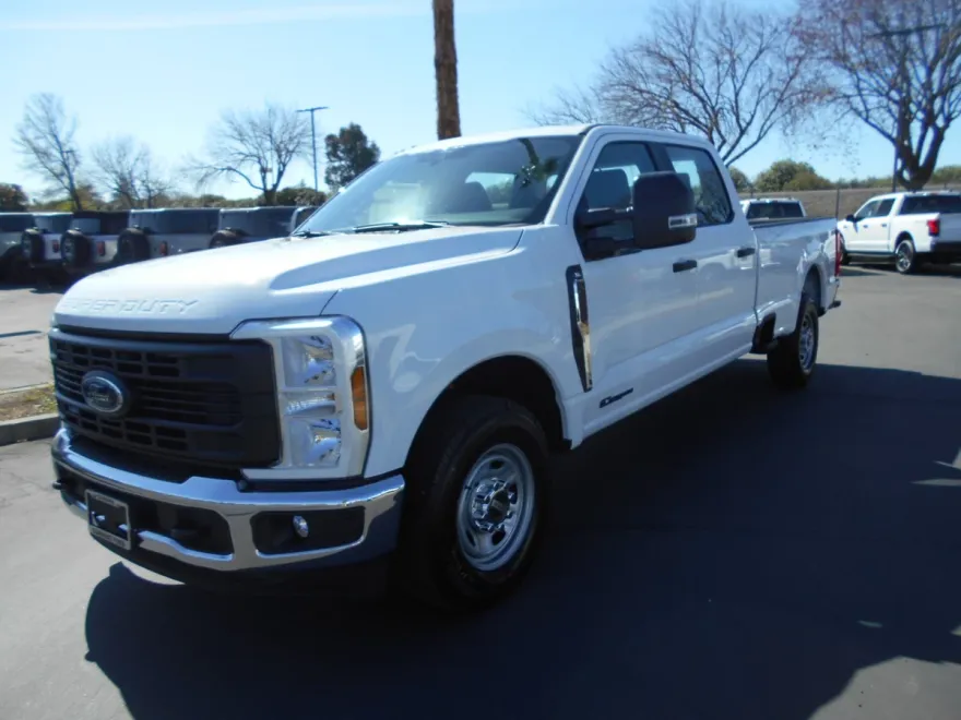 2025 Ford F-250 XL photo 1