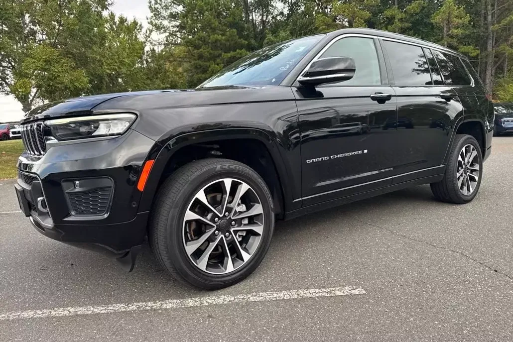 2021 Jeep Grand Cherokee Overland photo 1