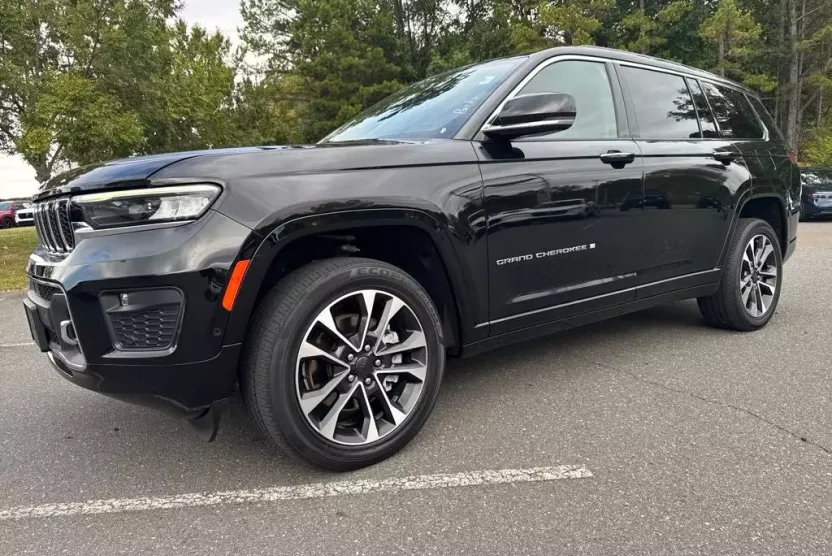 2021 Jeep Grand Cherokee Overland photo 1